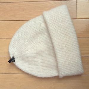 NWOT 46% Wool Hat